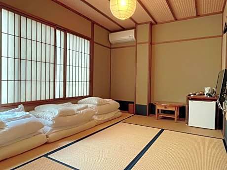 Triple Room with Private Bathroom