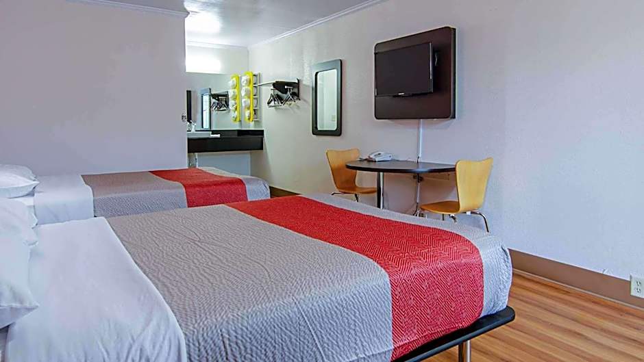 Motel 6-Bay Minette, AL