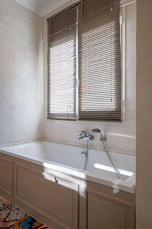 La Fabrique à Poupées - Chambres et Appartements de charme au coeur de Menton