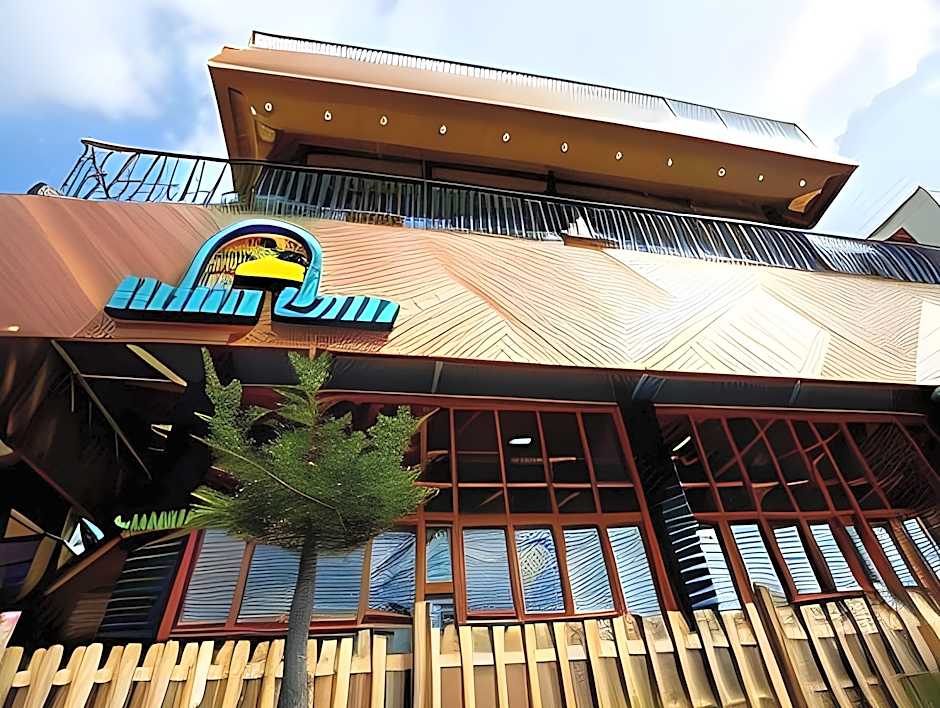Goodstay White Cabin Pension