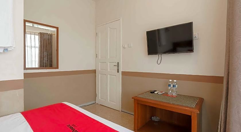 RedDoorz near Plaza Botania 1 Batam