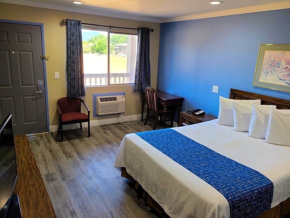 Travelodge by Wyndham Clearlake