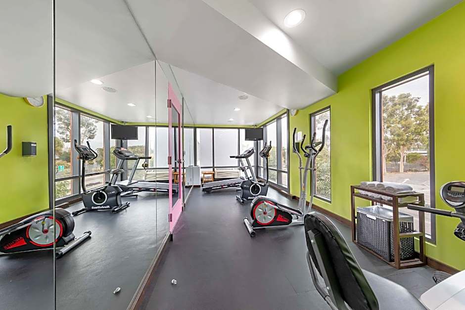 BLVD Hotel and Studios Universal-Hollywood, Ascend Hotel Collection