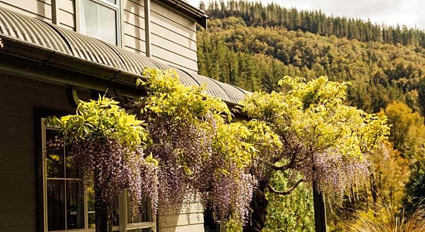 Maruia River Retreat