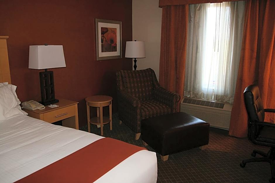 Holiday Inn Express Stockton Southeast By IHG