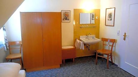 Triple Room with Shared Bathroom