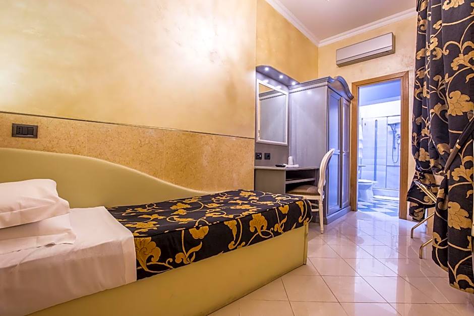 Hotel Fellini