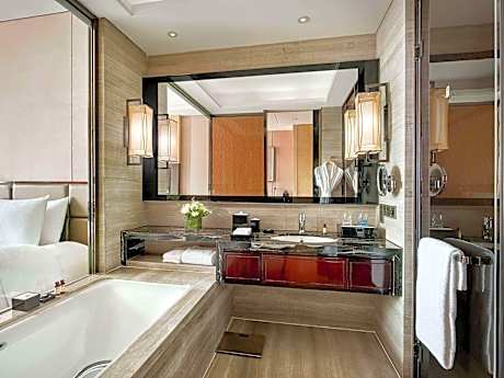 Executive Double Room with with Executive Lounge access