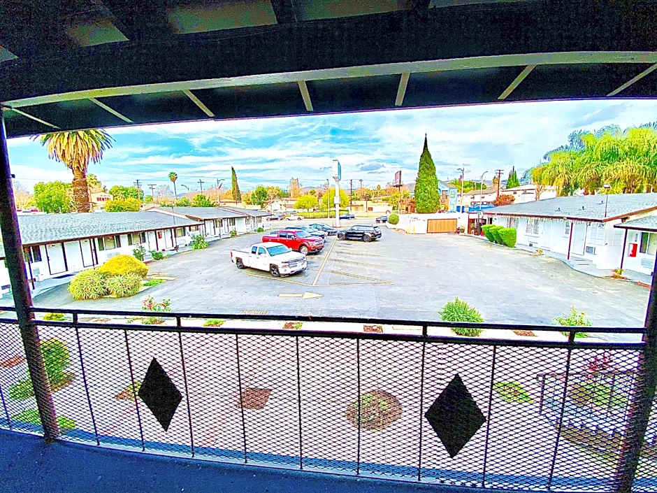 Casa Blanca Inn & Suites Whittier