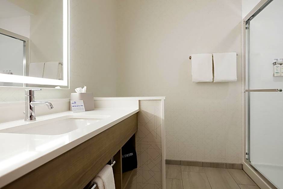 Holiday Inn Express Hotel & Suites Dyersburg By IHG