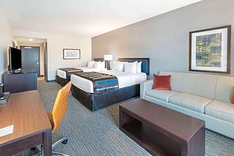 Deluxe Queen Room with Two Queen Beds - Non-Smoking