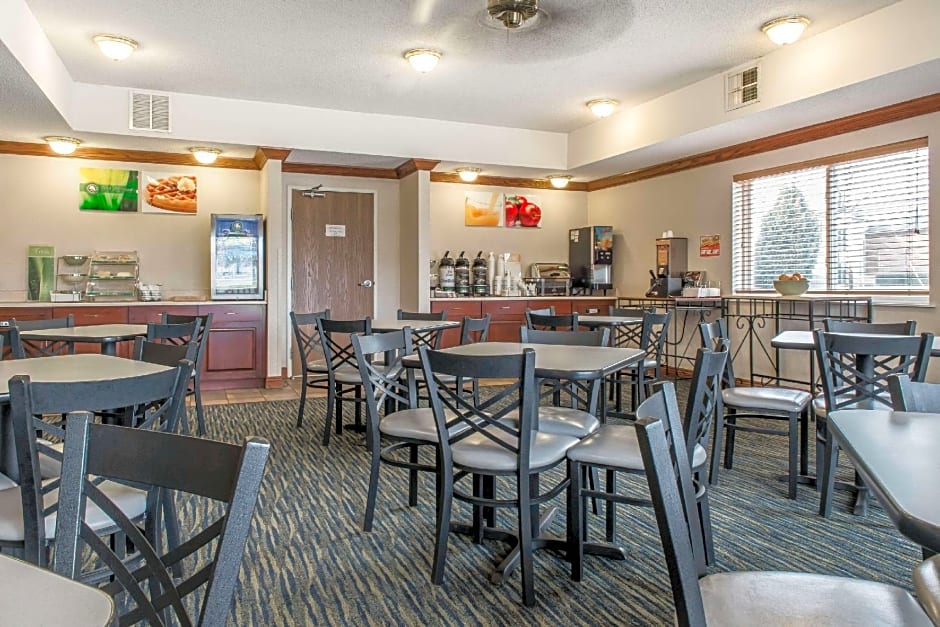 Quality Inn & Suites Titusville