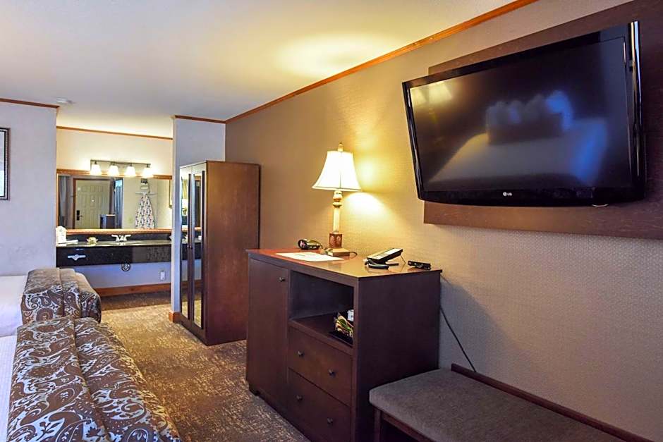 Best Western Plus Dockside Waterfront Inn
