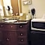 Crest Country Inn