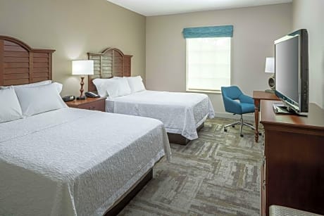Room with Two Queen Beds - Non-Smoking