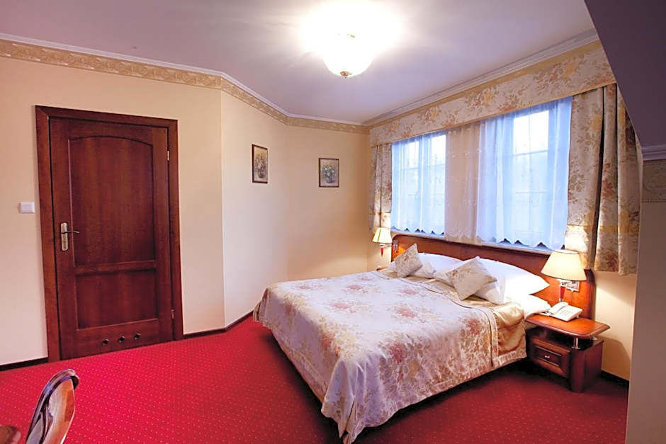 Hotel - Dworek Tryumf