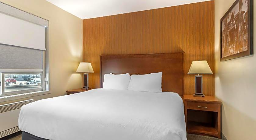 Best Western Plus Service Inn & Suites