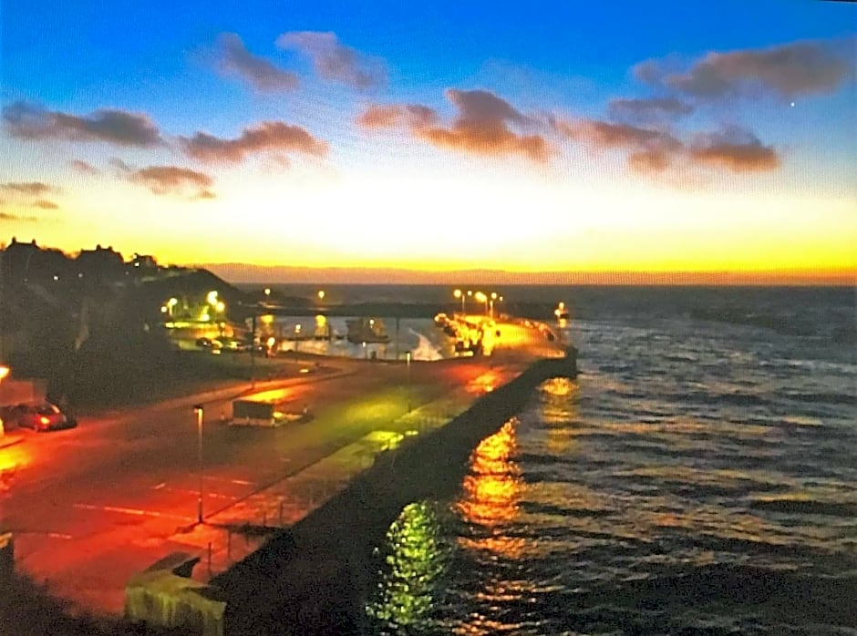 Sea Song, Selkie House