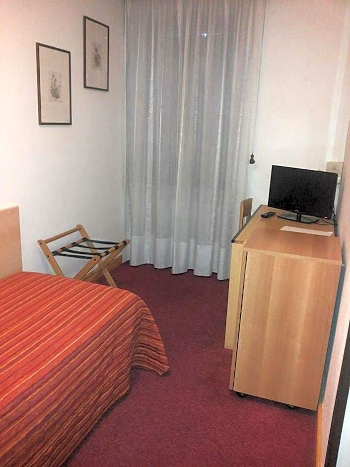 Foto 1 di 4 di Single Room
