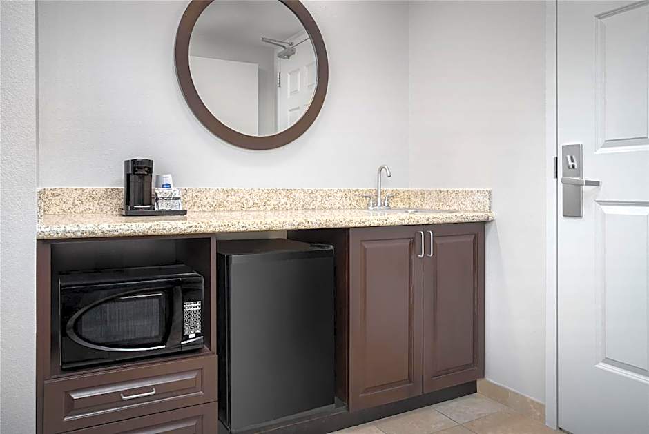 Hampton Inn By Hilton And Suites Omaha Downtown