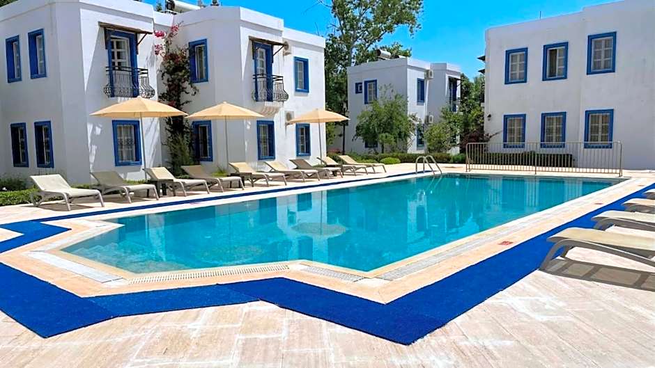 Ege Apartments