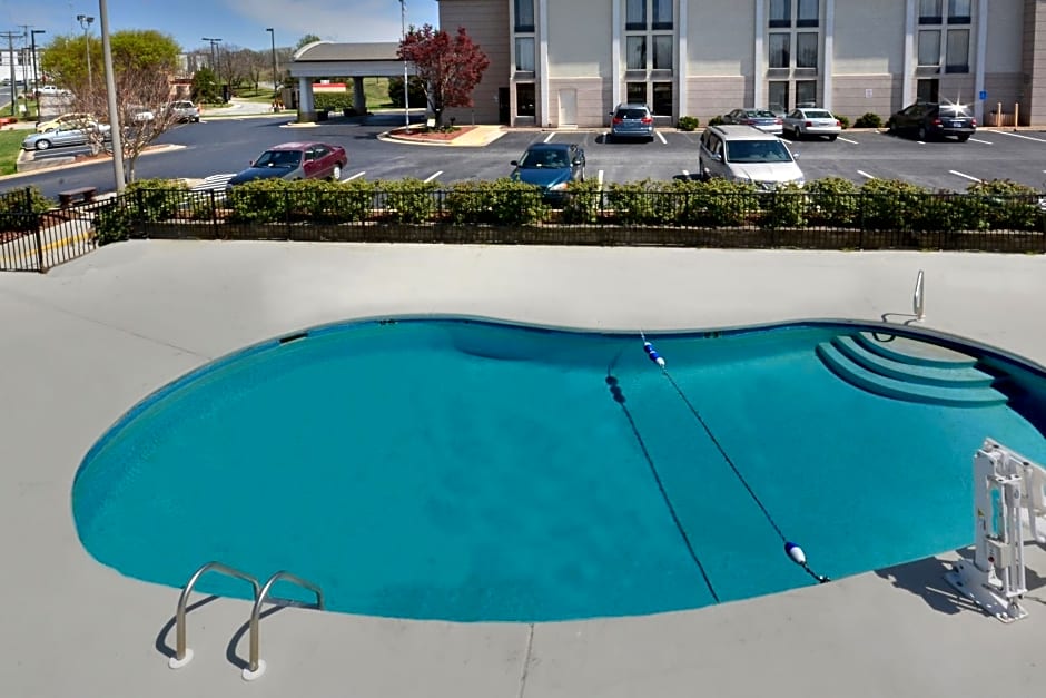 Holiday Inn Express Lynchburg, an IHG Hotel