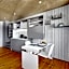 Evi's Home Hotel & Apartments