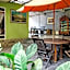 OYO Life 91027 Note Hotel Syariah