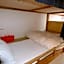 Guesthouse Hyakumanben Cross