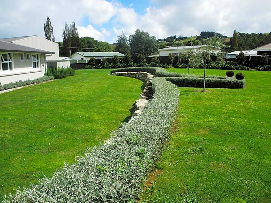 FatOwl Motel, Bar & Eatery