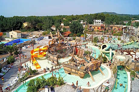 Hotel Pirates World