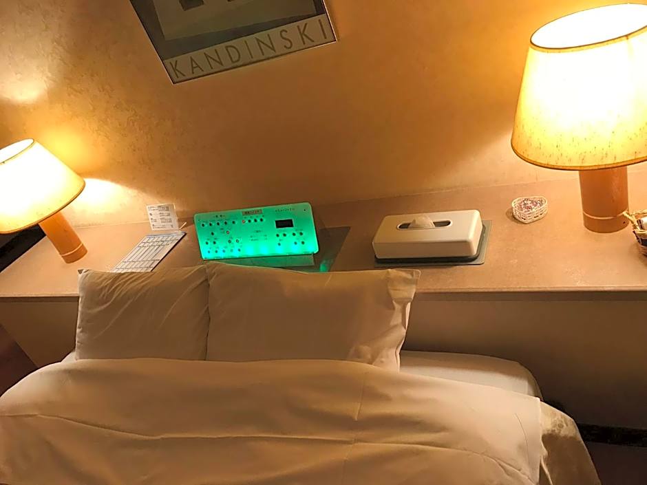 Hotel Tiffany (Adult Only)