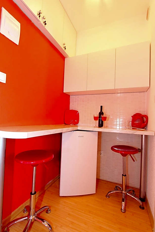 Nirvana Rooms & Apartments