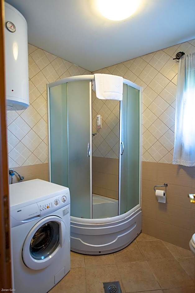 Hotel & Distillery Monogram