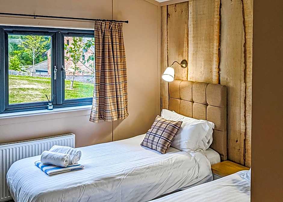 The Warrens At Foxtail