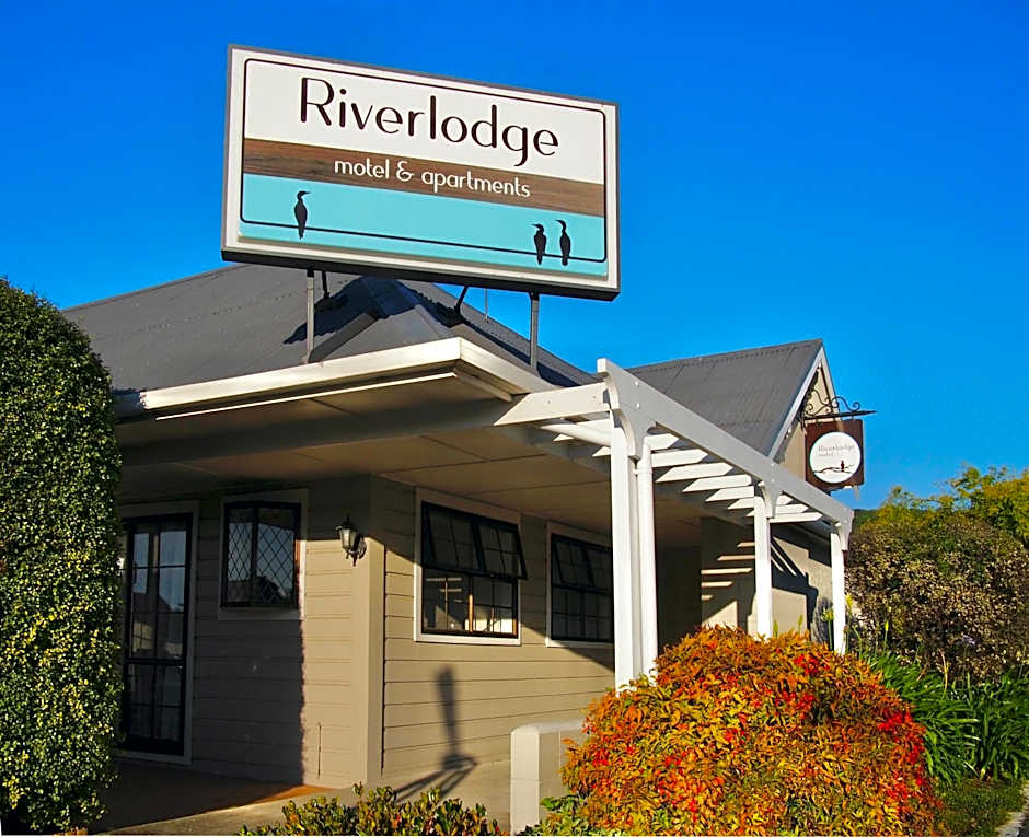 Riverlodge Motel