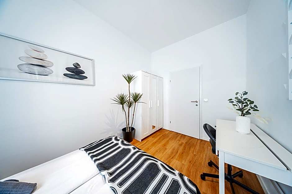 Nice Central City Room