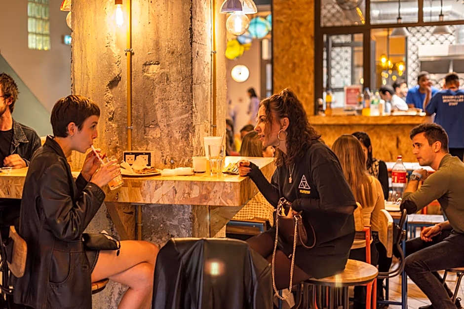 Villa Saint Exupery Beach Hostel