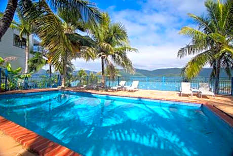 Coral Point Lodge