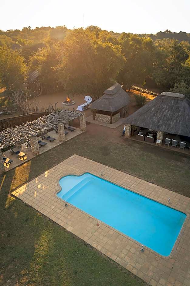 Karongwe River Safari Lodge