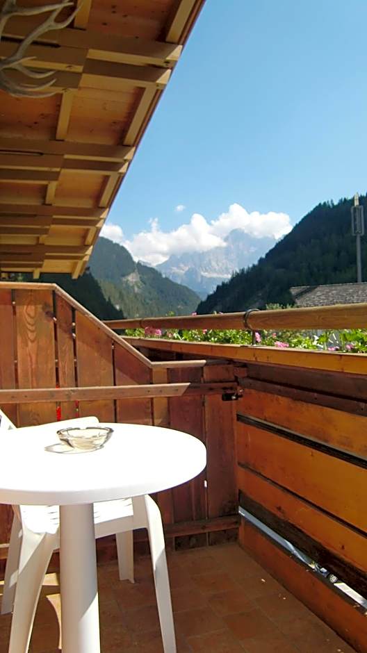 Digonera Historic Hotel B&B