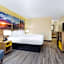 Days Inn & Suites by Wyndham Clovis