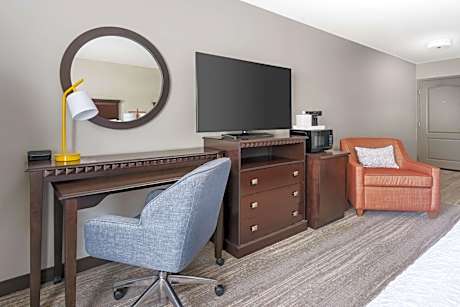 Queen Room with Two Queen Beds - Mobility and Hearing Access/Non-Smoking