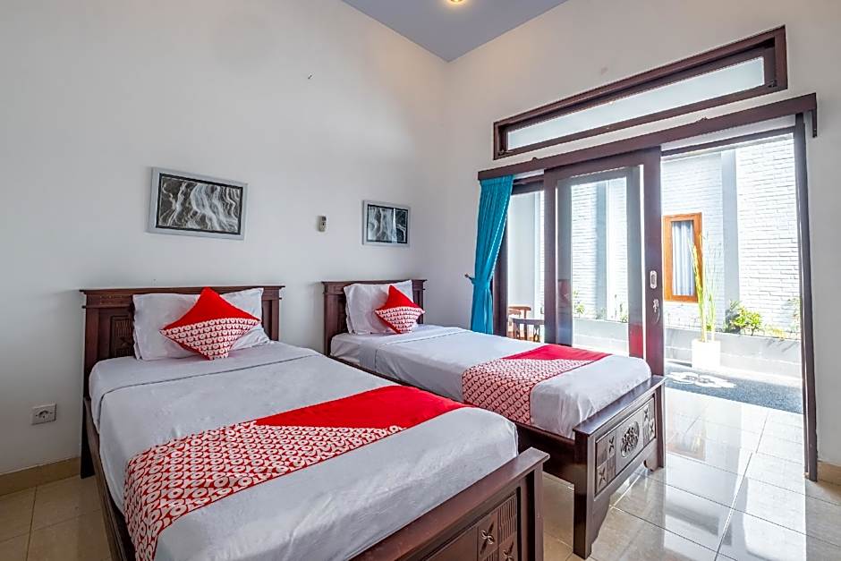 OYO 915 Villa Sari