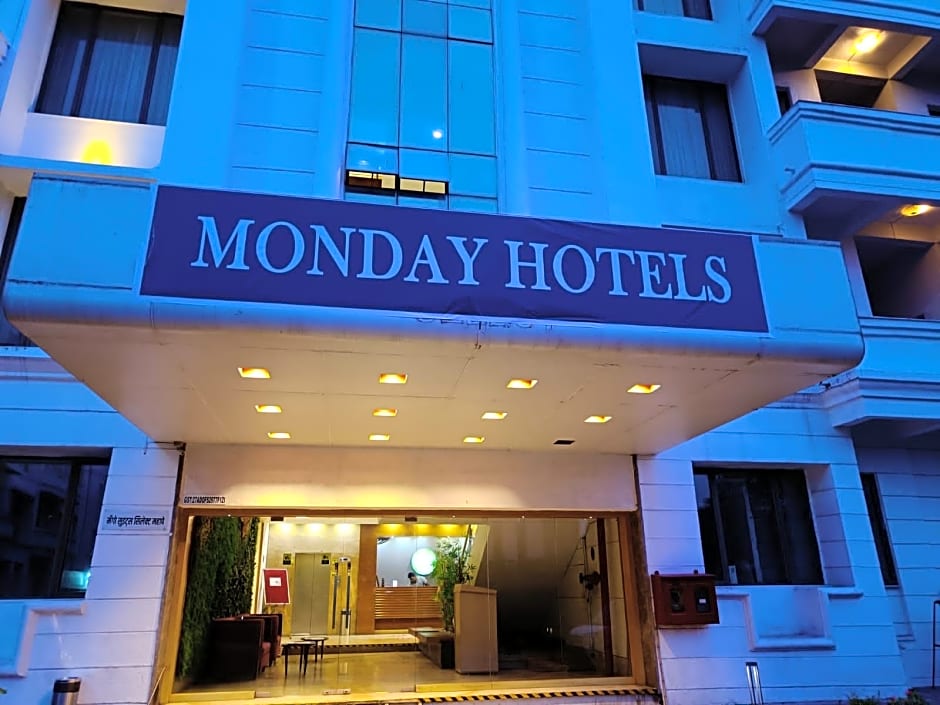 Monday Hotels Mahape