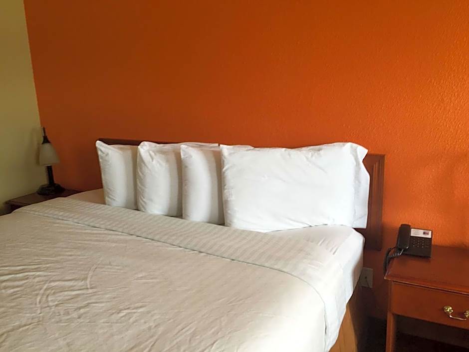 Motel 6-Brunswick, GA