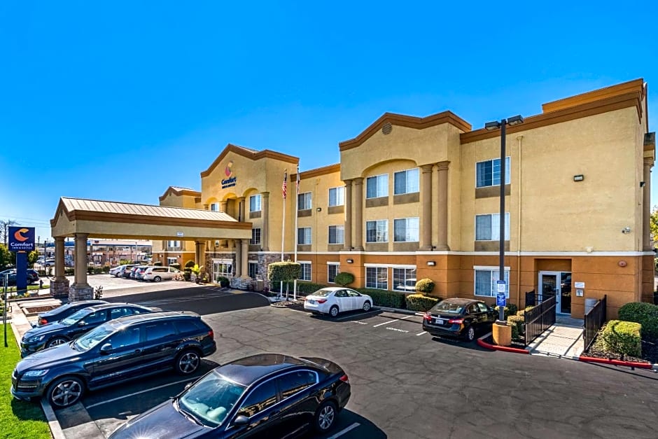 Comfort Inn & Suites Sacramento