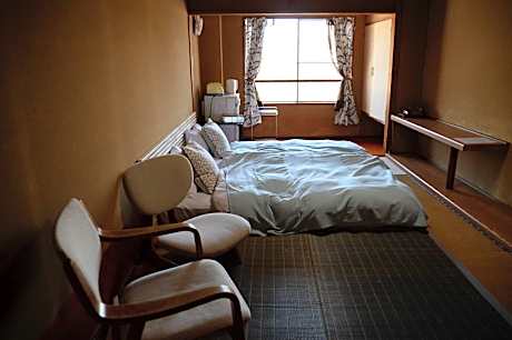 Japanese-Style Twin Room with Private Bathroom