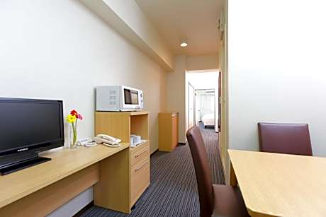 Triple Room - Smoking - No cleaning & towels - Non refundable