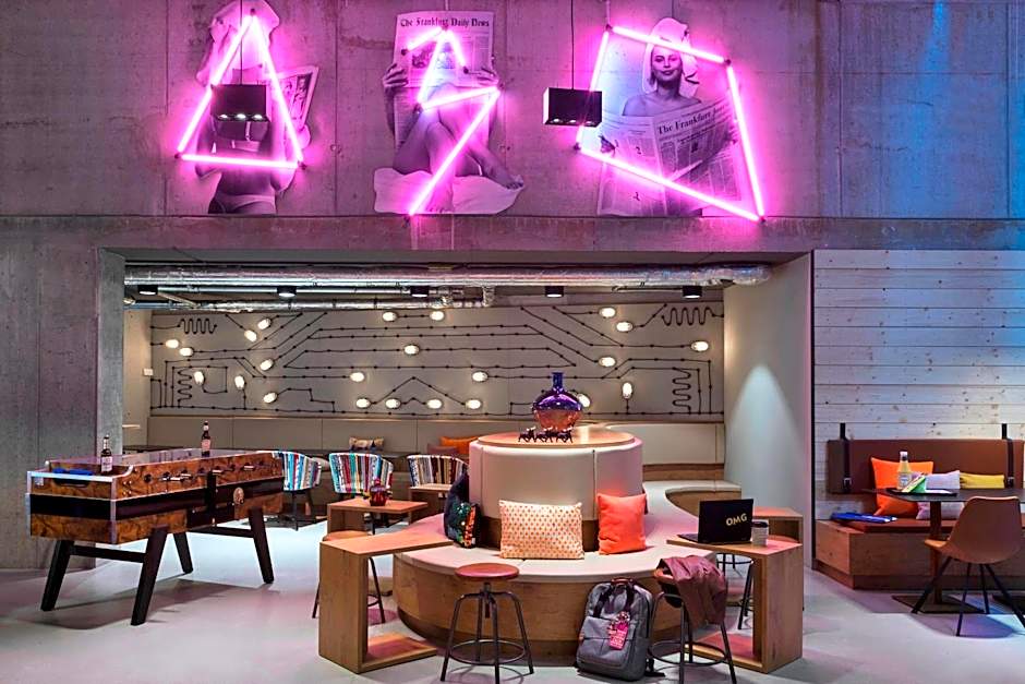 Moxy by Marriott Frankfurt City Center